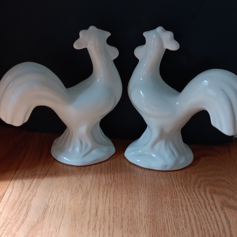 Elegant White Ceramic Rooster Figurine Set 2